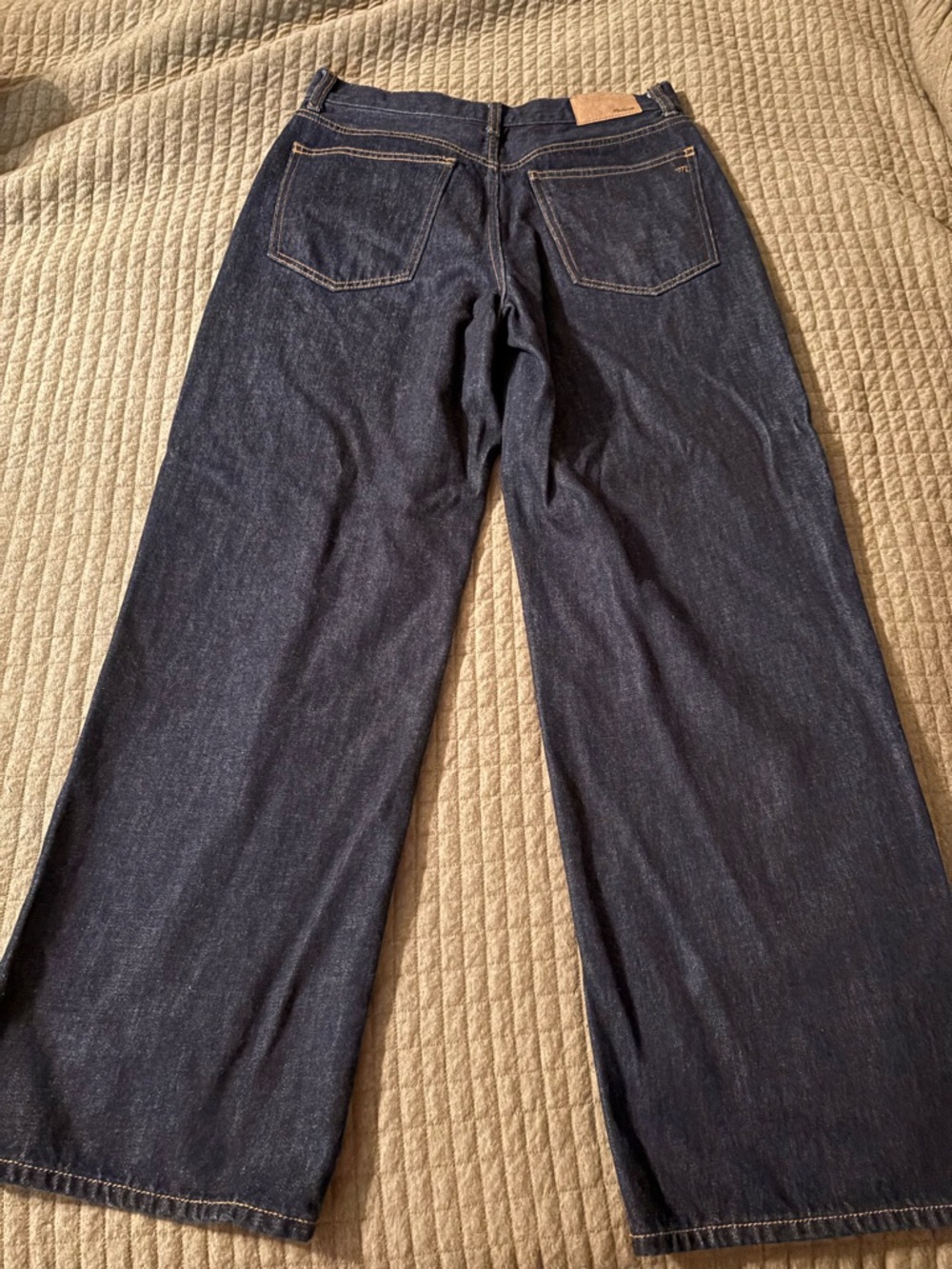 Madewell Perfect Vintage Wide-Leg Jeans in Dark Rinse Wash Soft Drape - Picture 3 of 8